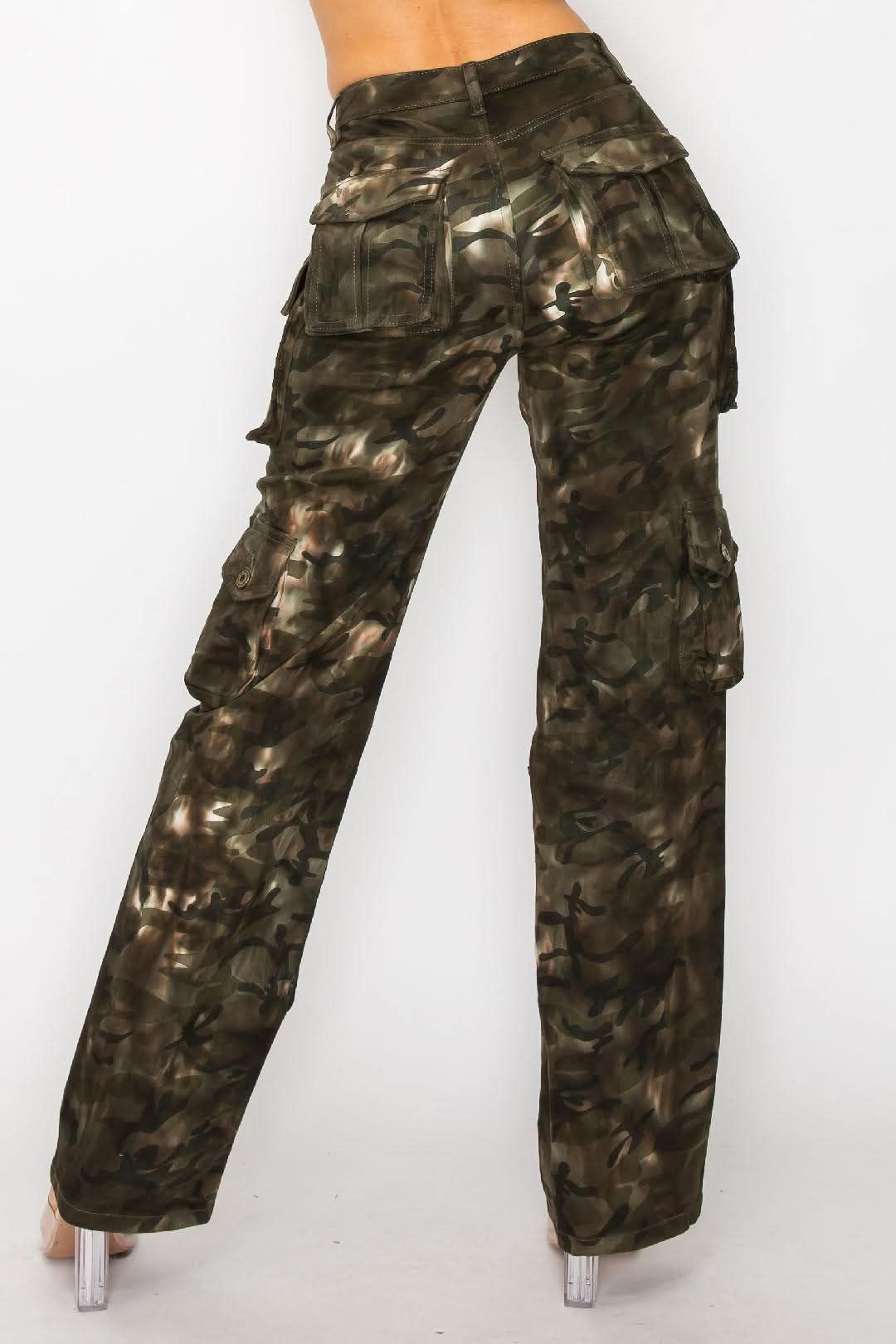Mid-Rise Camo Cargo Pants