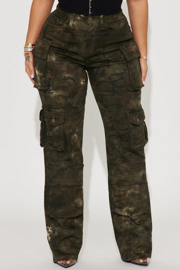 Mid-Rise Camo Cargo Pants