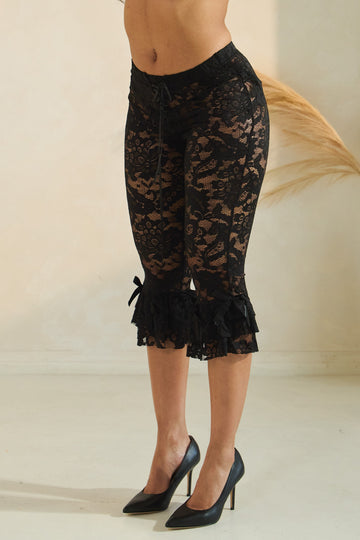 Vintage Lace Capri Leggings