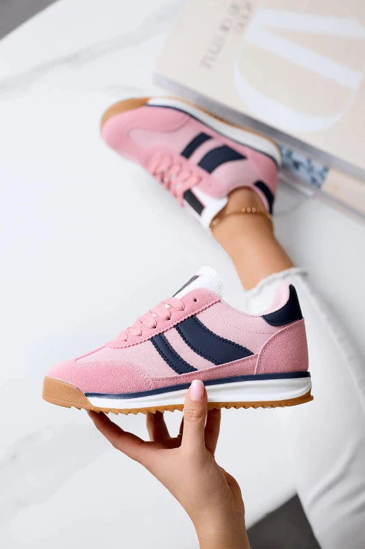 Low Top Sneaker With Stripes
